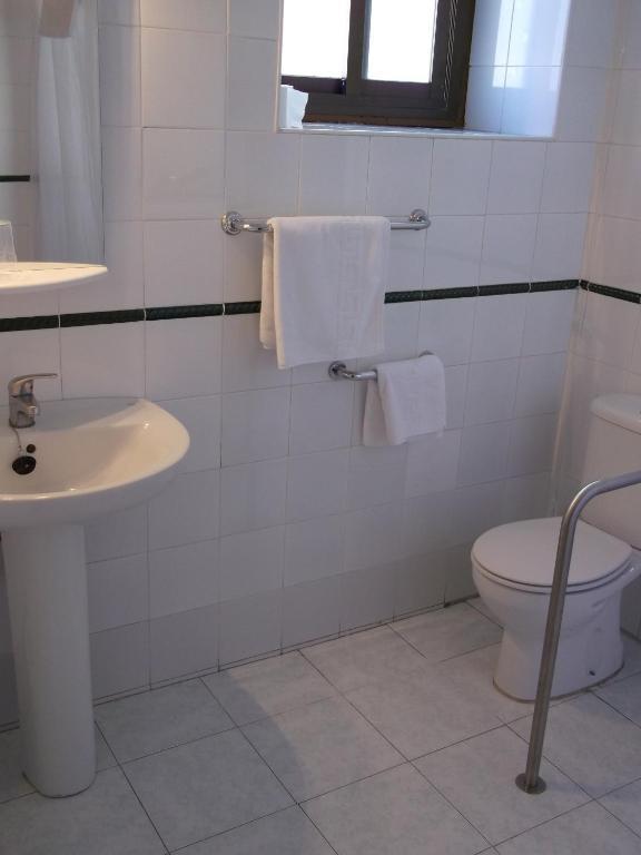 Pension Atlantida Granada Habitación foto