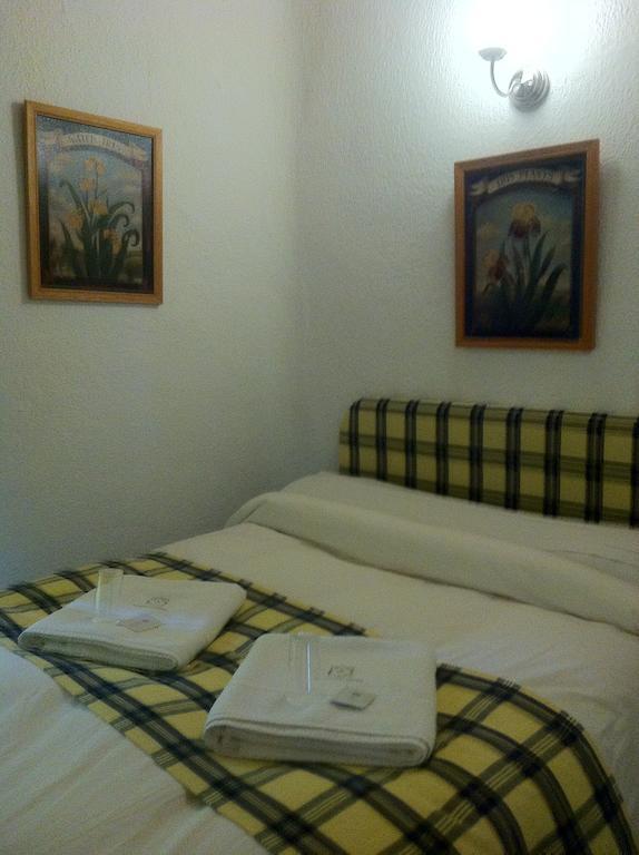 Pension Atlantida Granada Exterior foto